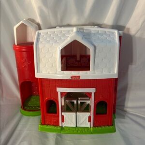 Fisher price little peoples Caring For Animals farm w/ farmer & six animals